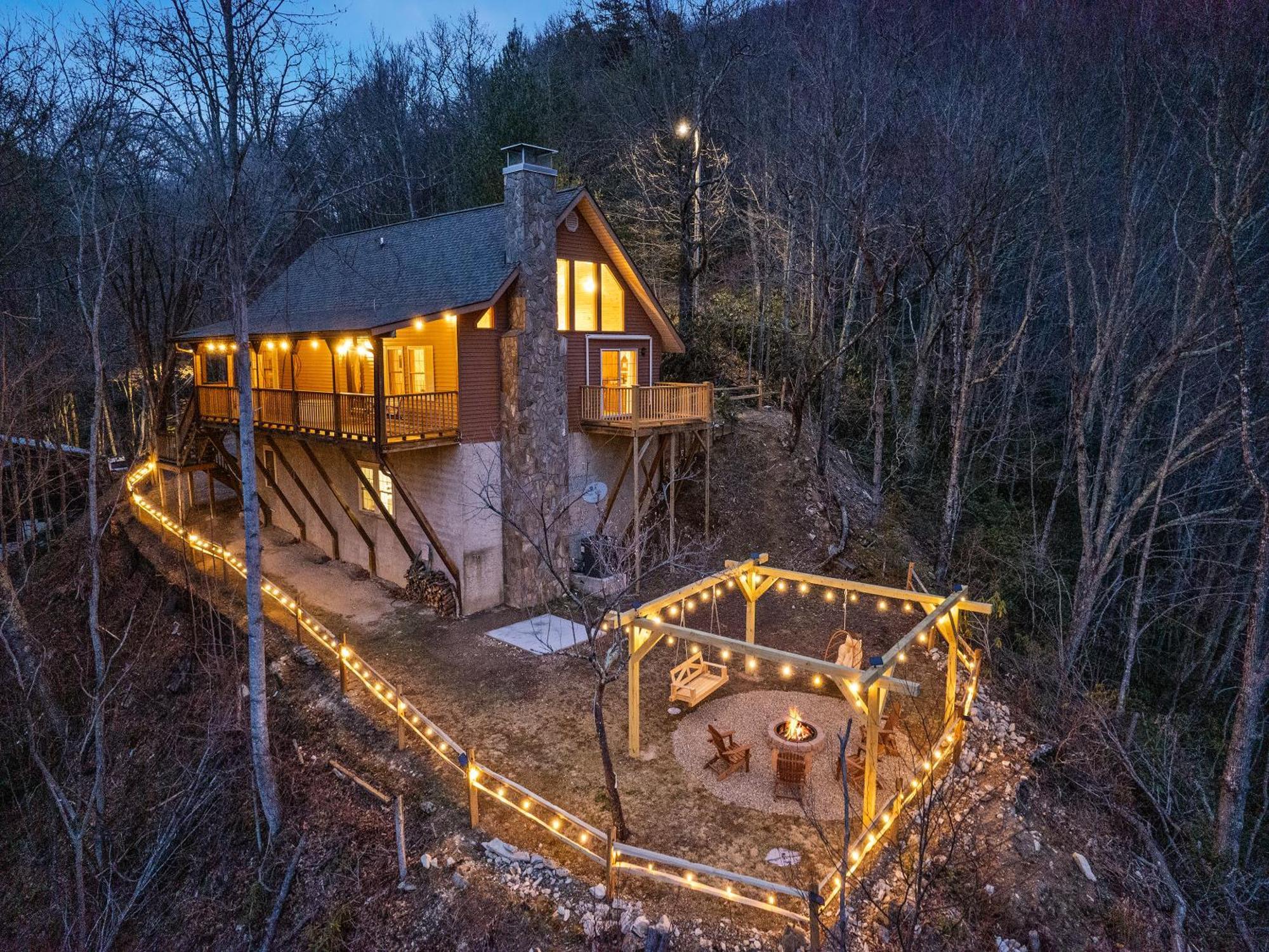 Maggie Valley Cabin With Beautiful Mountain Views, Hottub, Pet Friendly, Gameroom, Fireplace Exterior foto